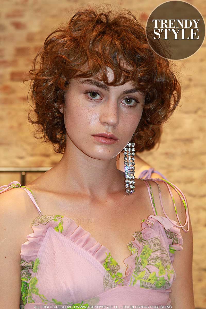 Korte dames kapsels 2018. Kapsel foto's