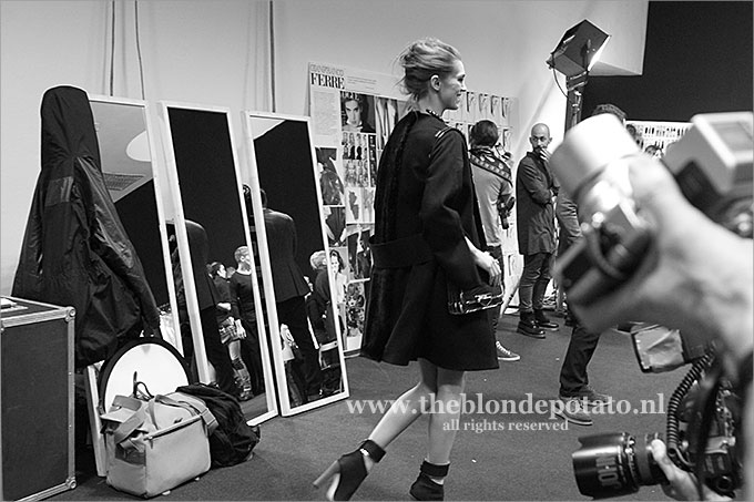 Modellen backstage bij Gianfranco Ferré winter 2014