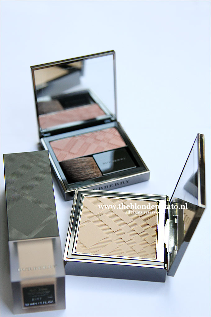 Burberry Luminous Compact Foundation