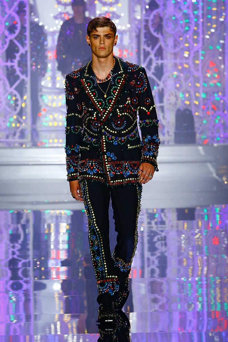 Mannenmodeweek Milaan. De modeshow van Dolce & Gabbana: kleur en licht! Photo: courtesy of Dolce & Gabbana