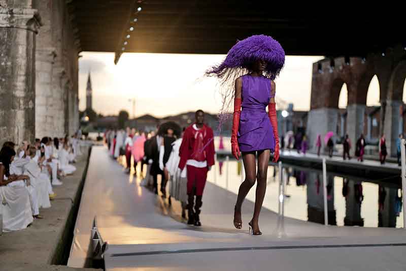 Valentino Des Ateliers. Spectaculaire Haute Couture Collectie Valentino in Venetië