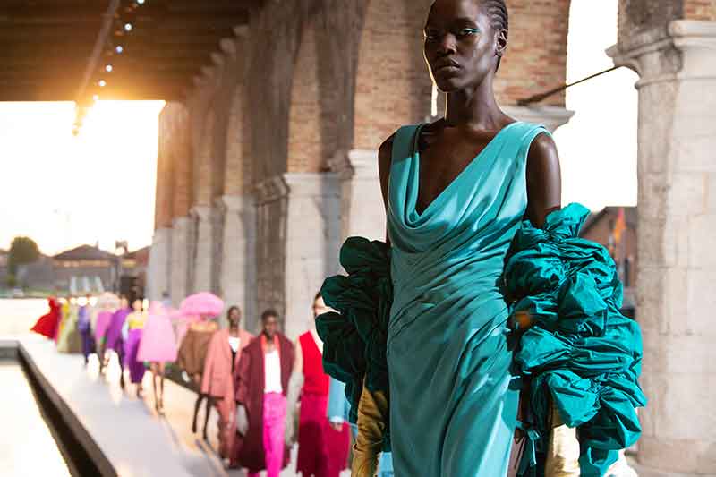 Valentino Des Ateliers. Spectaculaire Haute Couture Collectie Valentino in Venetië