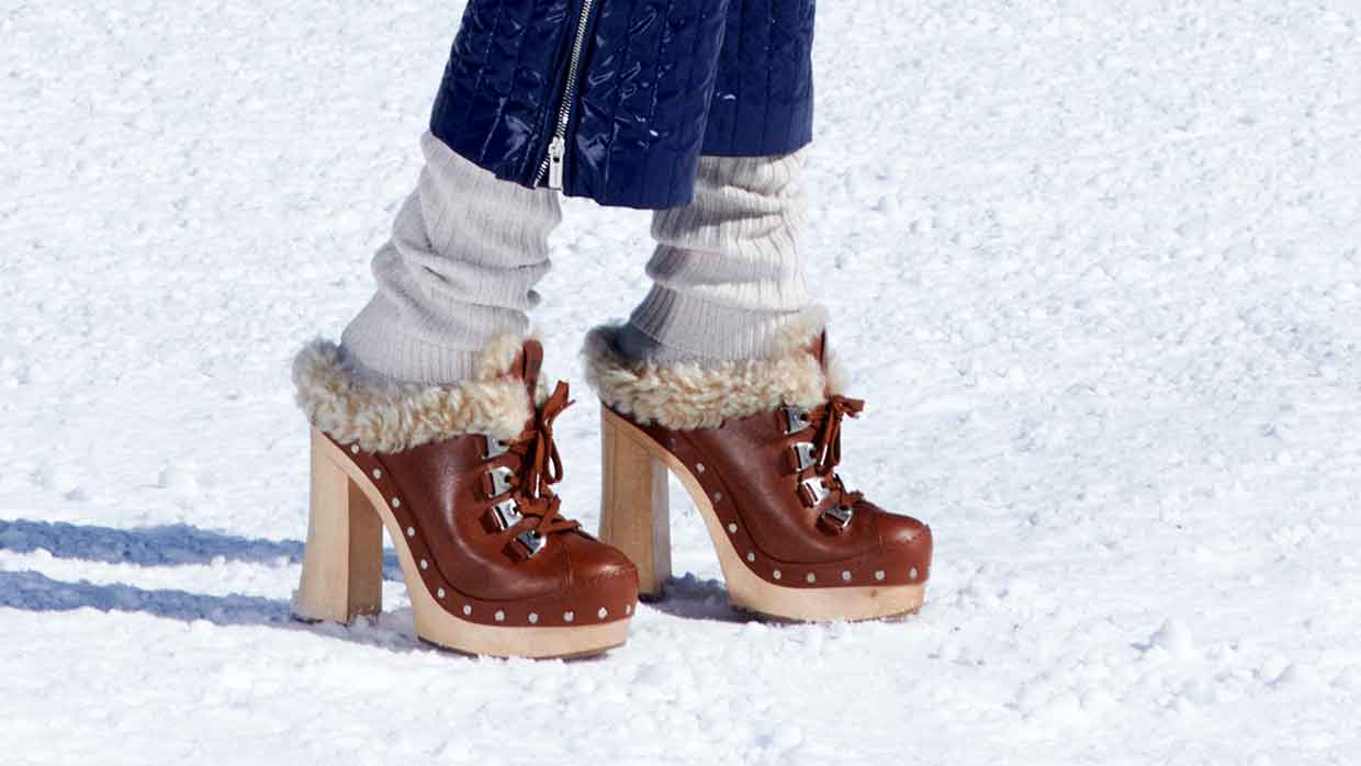 Schoenentrends winter 2021. Van harige winterslippers tot wollige klompen