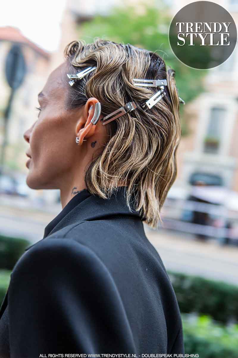 Haarstylingtrends. Fingerwaves (met speldjes) of glad gestyled gelkapsel