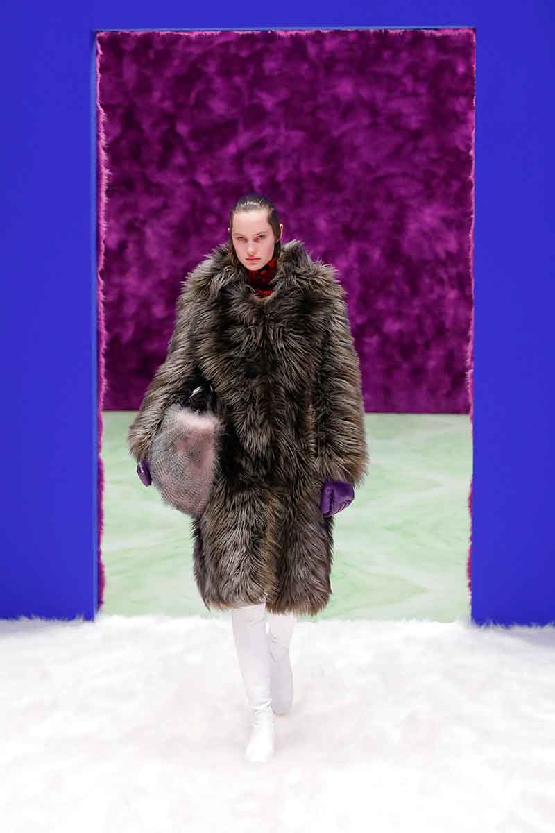 Modetrends winter 2021 2022. Teddy coats en fake fur jassen