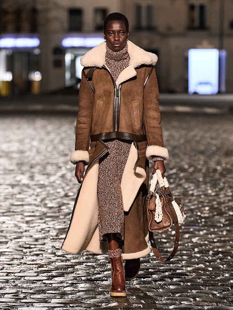 Modetrends winter 2022. Uitverkoop? Scoor een (nep)lammy coat