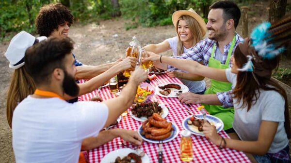 Zomerdiner op z'n Italiaans. Aperitief, pasta, zomersalades en een heerlijke fruitsalade