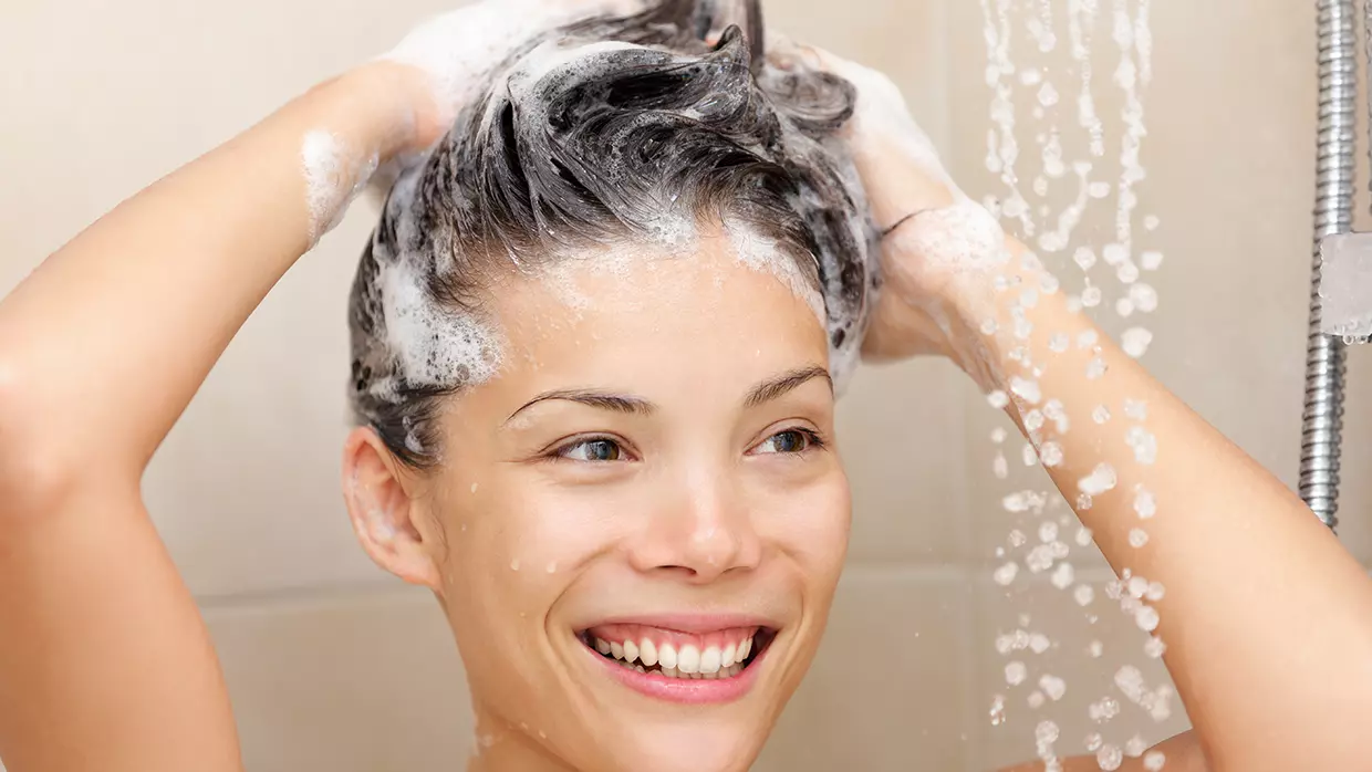 Hoe vaak moet je je haar wassen?