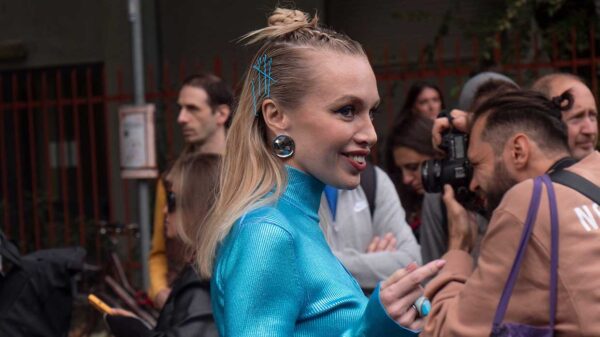 Kapsel ideeën. Topknot kapsel met vlecht