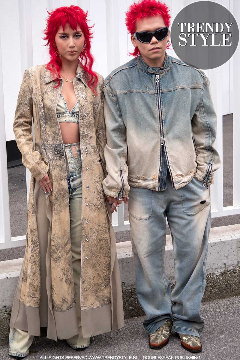 Streetstyle mode bij de modeshow van Diesel voor herfst winter 2023 2024. Foto Charlotte Mesman