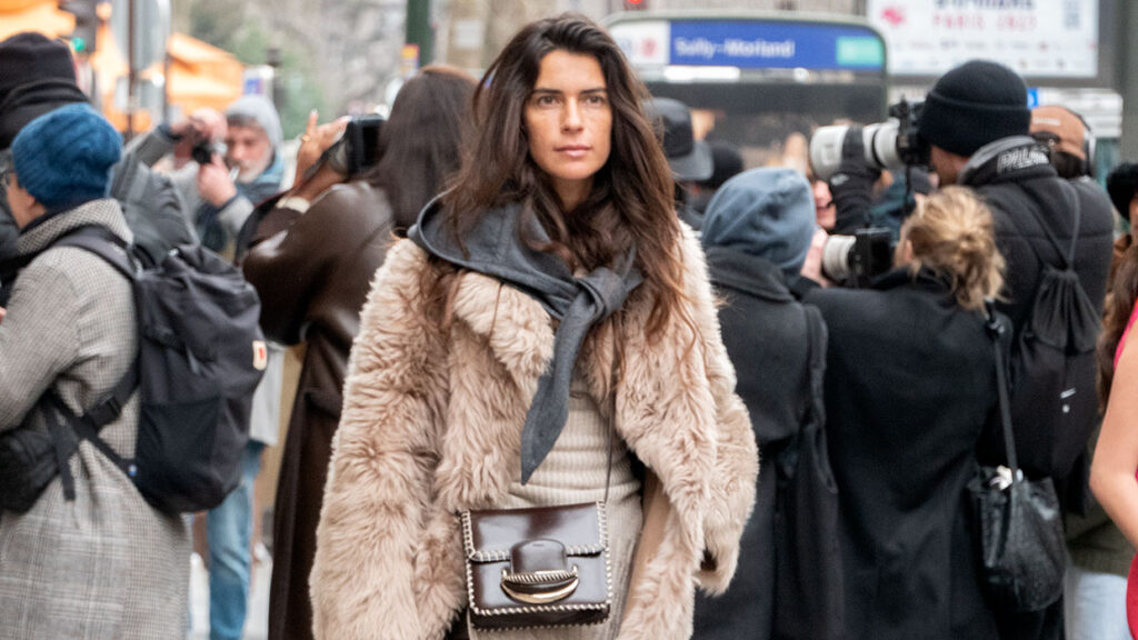 Streetstyle mode Paris Fashion Week. Op deze foto Chiara Totire. Foto Charlotte Mesman