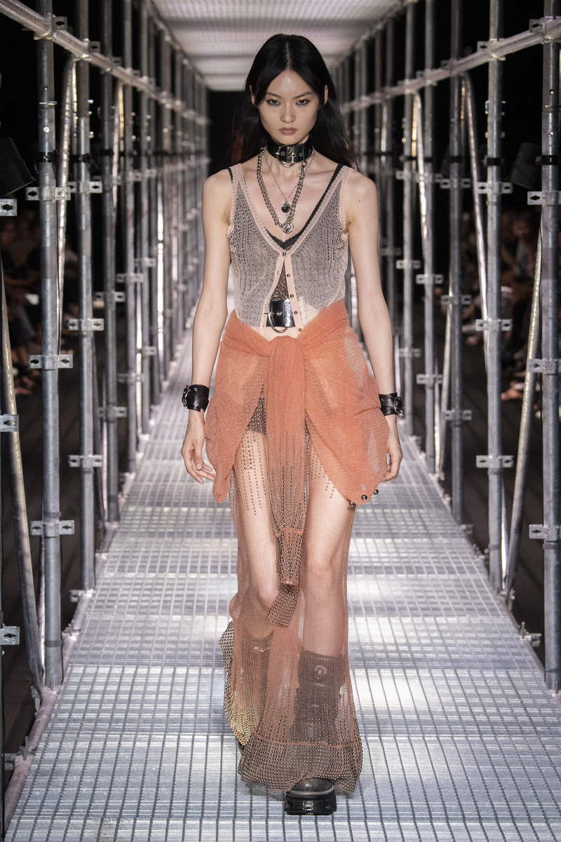 Paco Rabanne lente zomer 2023 fashion show - Photo courtesy of Paco Rabanne