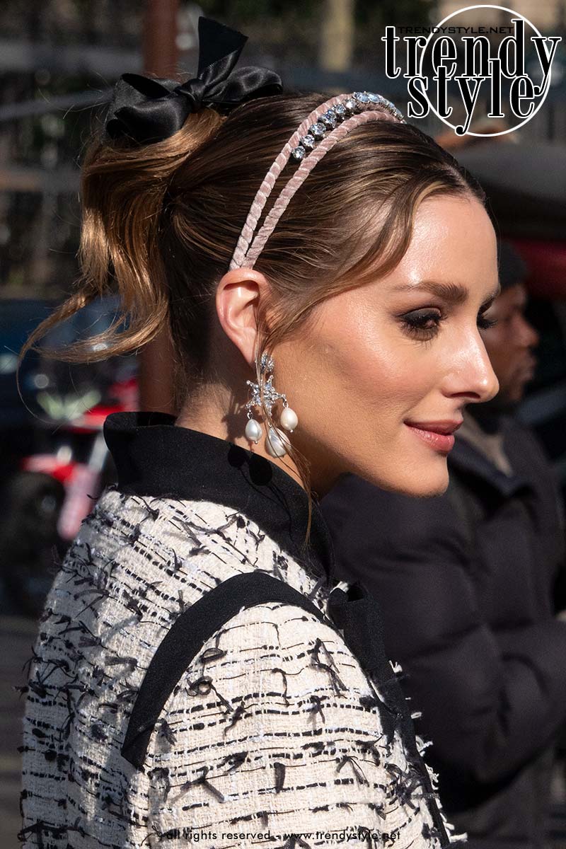 Kapseltrends. Opsteekkapsel van Olivia Palermo. Foto Charlotte Mesman