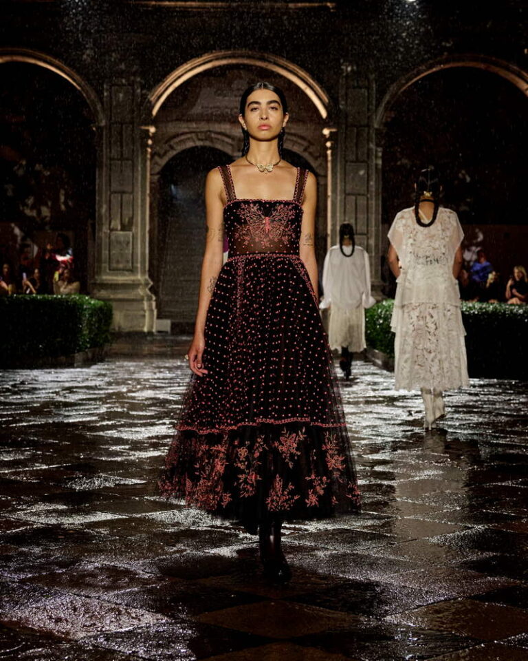De Dior Cruise 2024 collectie Frida Kahlo en vlinders