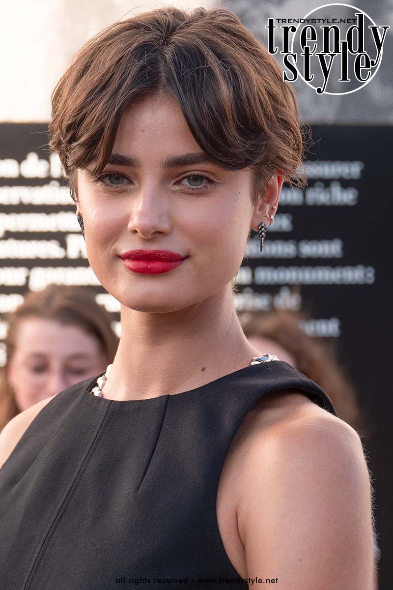 Nieuw kapsel Taylor Hill