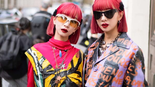 Streetstyle mode bij Marni. Ami en Aya Suzuki