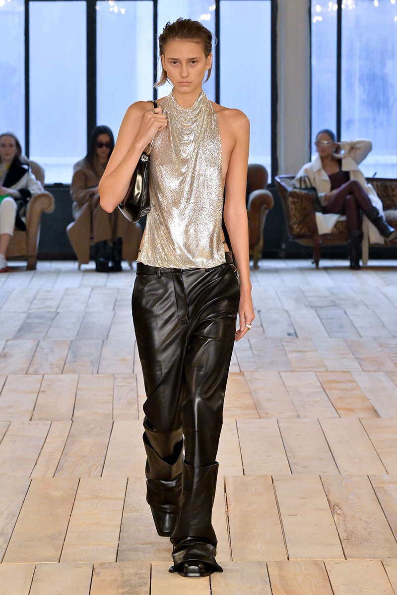 11x Stijltips voor de Feesten 2023. Update je mode look. Photo courtesy of Sportmax