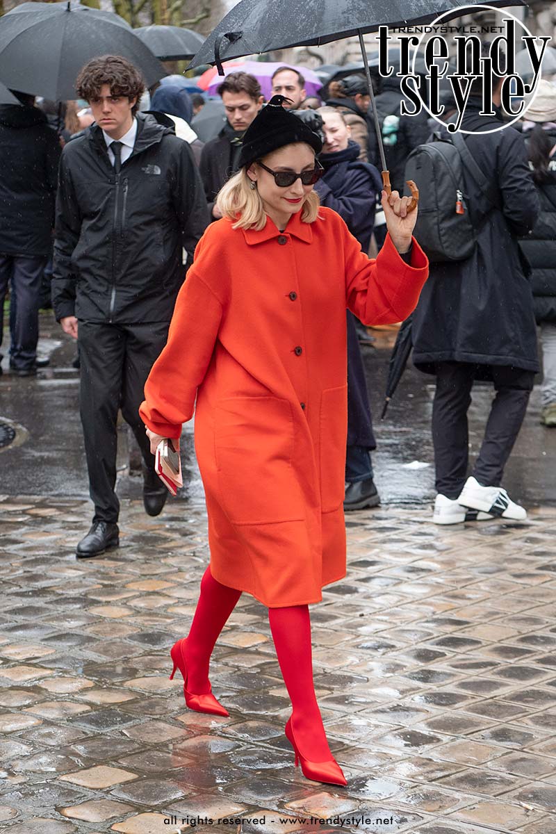 Streetstyle looks bij Hermès tijdens de Paris Fashion Week voor winter 2024 2025