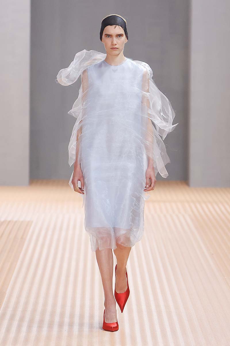 Witte jurken zijn een huge modetrend voor zomer 2024