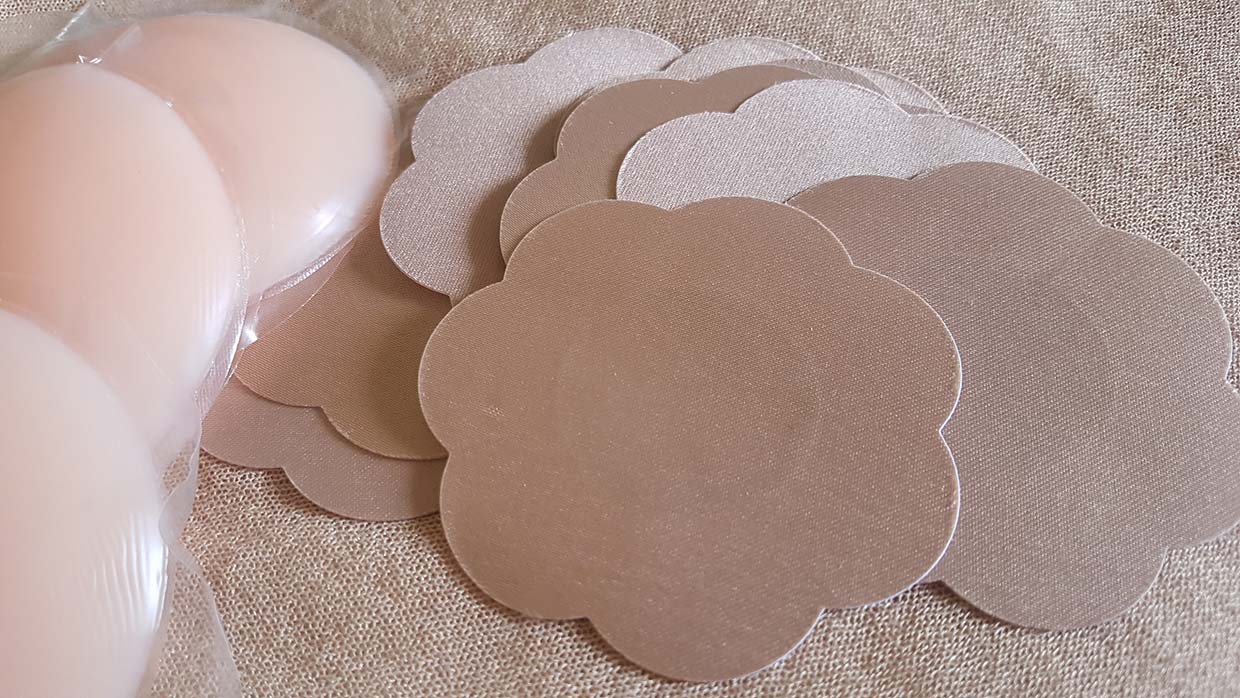 WLLHYF 2 paar tepelpads van siliconen, zelfklevend, voor dames, hartvormig, beha met kwasten met pailletten, herbruikbaar, Valentijnsdag, rood