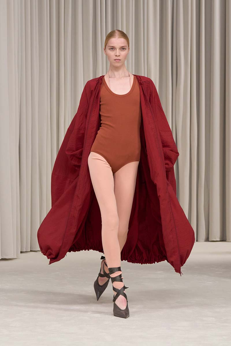 Ballet core is dé modetrend voor lente zomer 2025. Photo courtesy of Ferragamo