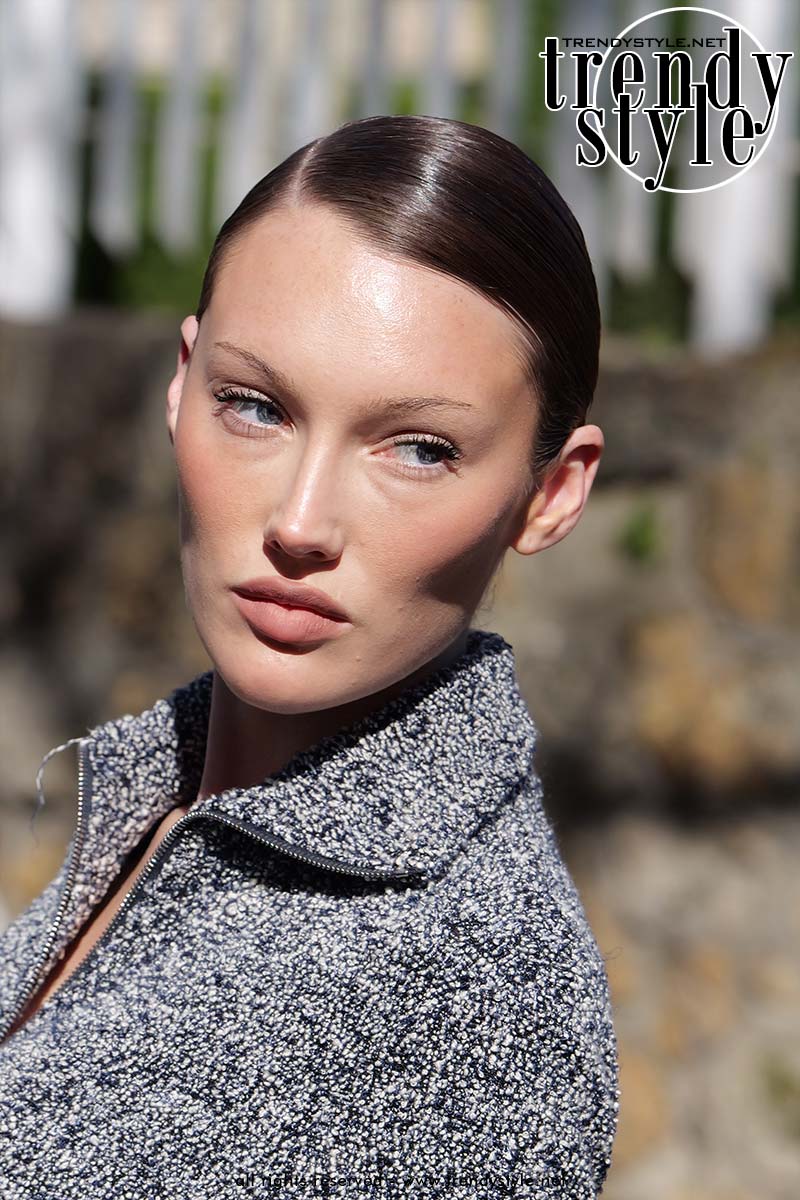 Zo krijg je die influencer look: haar en make-up tips voor zomer 2025. Foto Charlotte Mesman