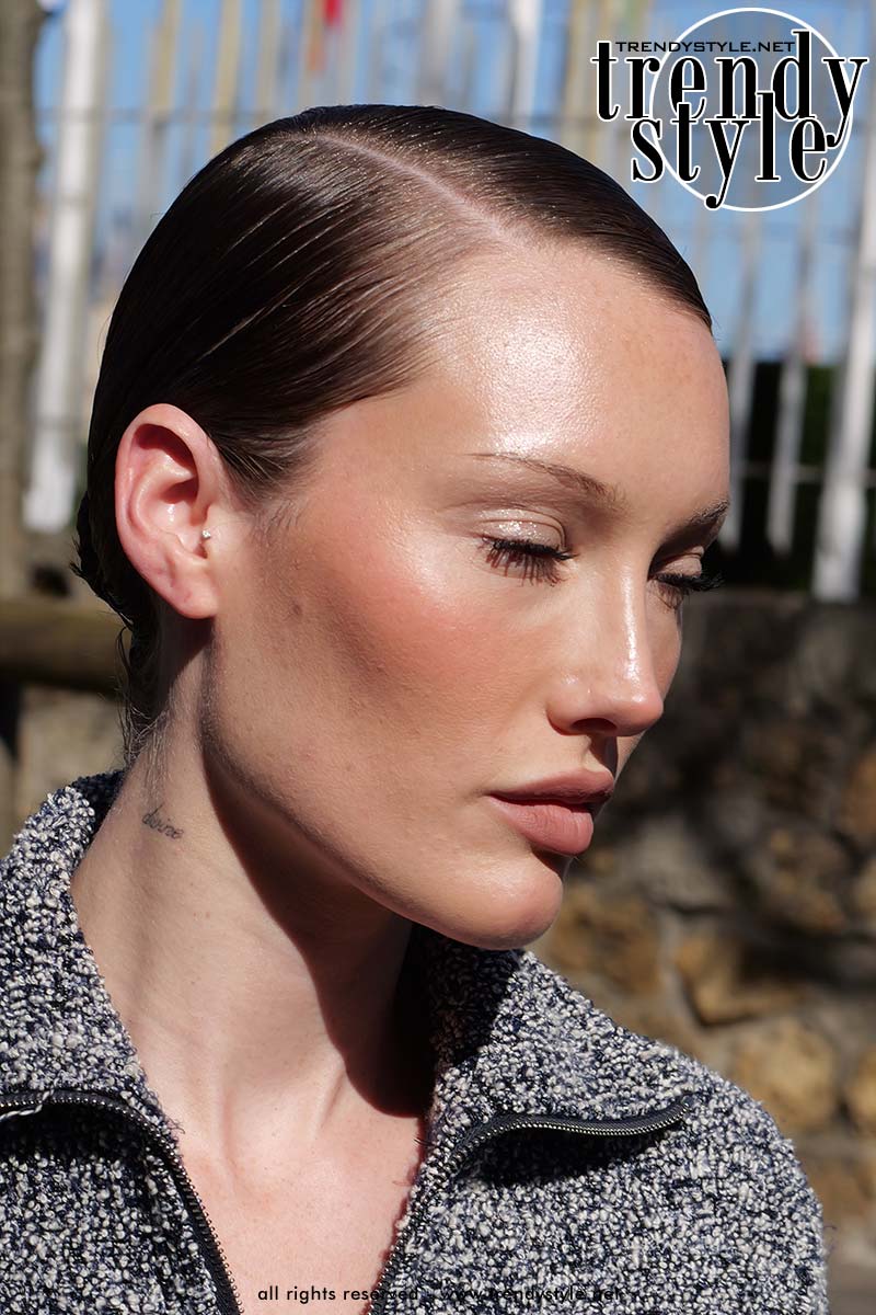 Zo krijg je die influencer look: haar en make-up tips voor zomer 2025. Foto Charlotte Mesman