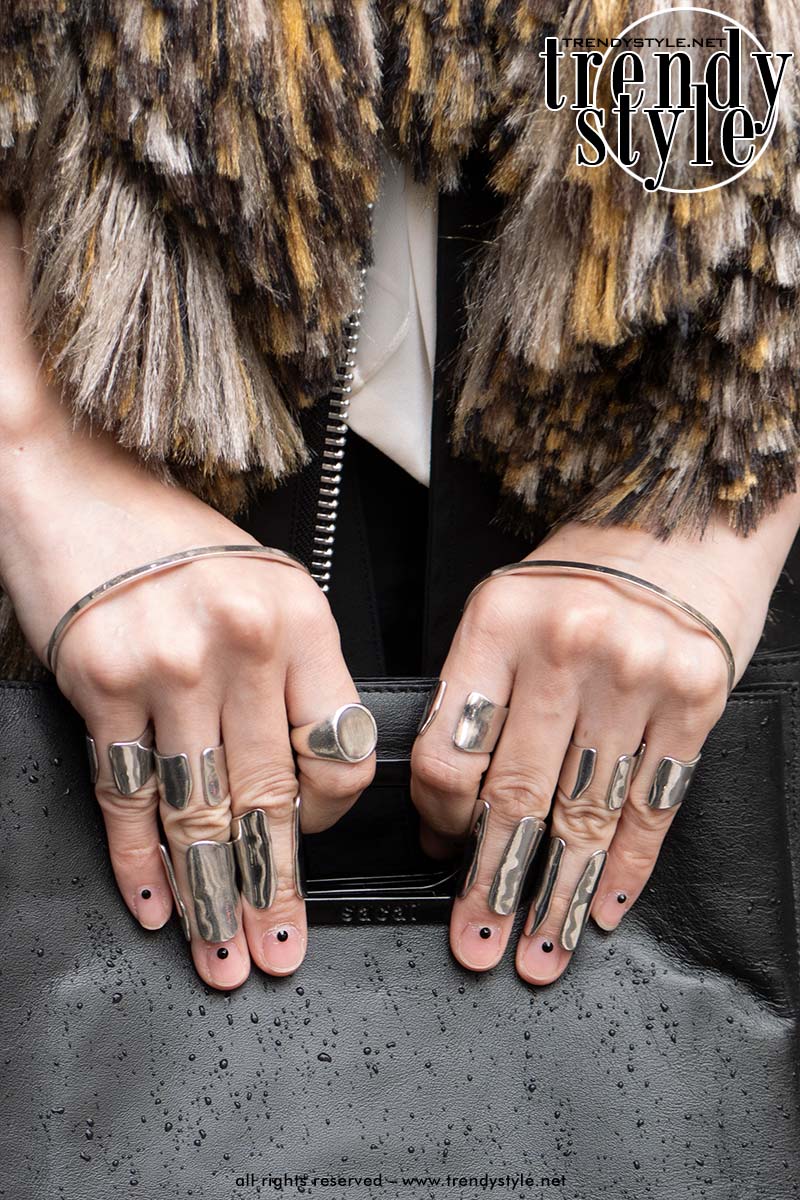 Nageltrends voor zomer 2025: lang en sexy of minimalistisch
