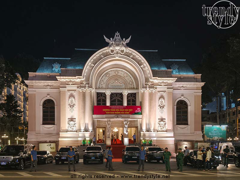 De Opera in Franse stijl van Saigon. Foto Charlotte Mesman