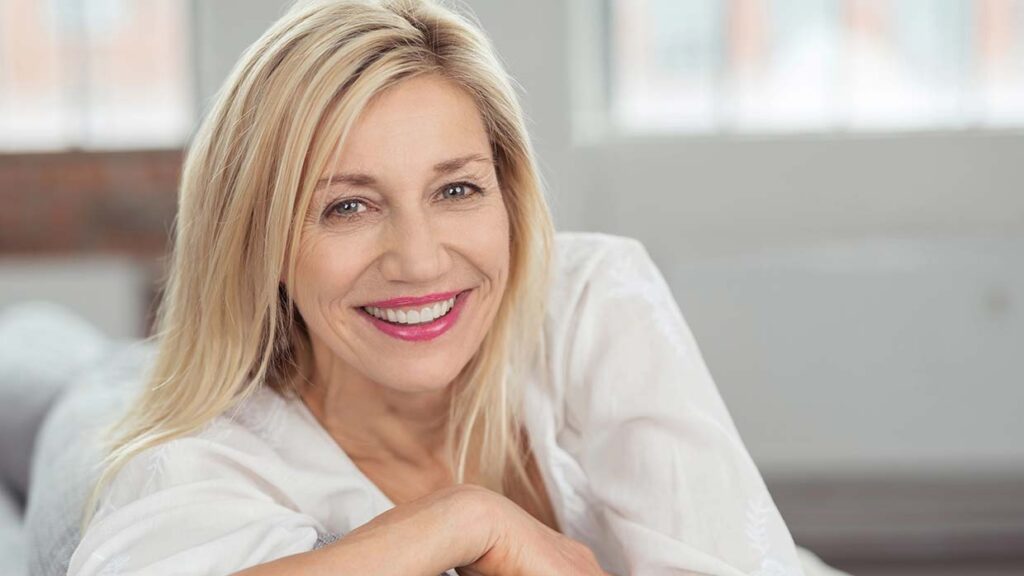 10 Anti-aging tips voor je haar. Zo houd je je haar mooi en jong