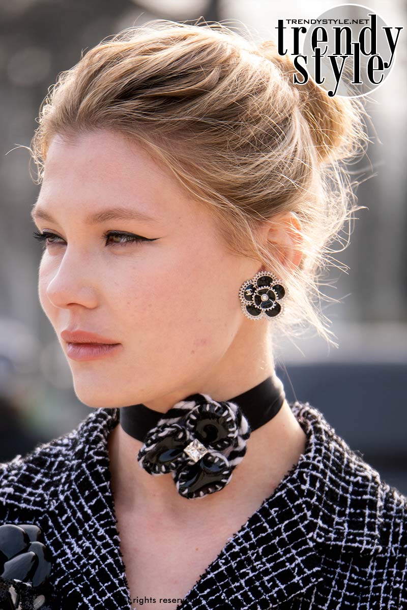 Glamour is terug: chunky oorbellen zijn dé must-have van 2025. Foto Charlotte Mesman