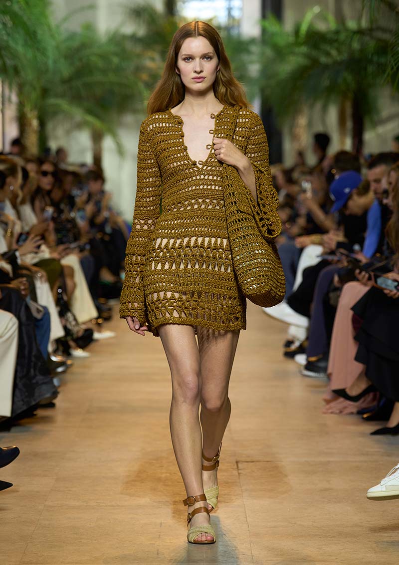 Gehaakte strandmode. Photo courtesy of Elie Saab