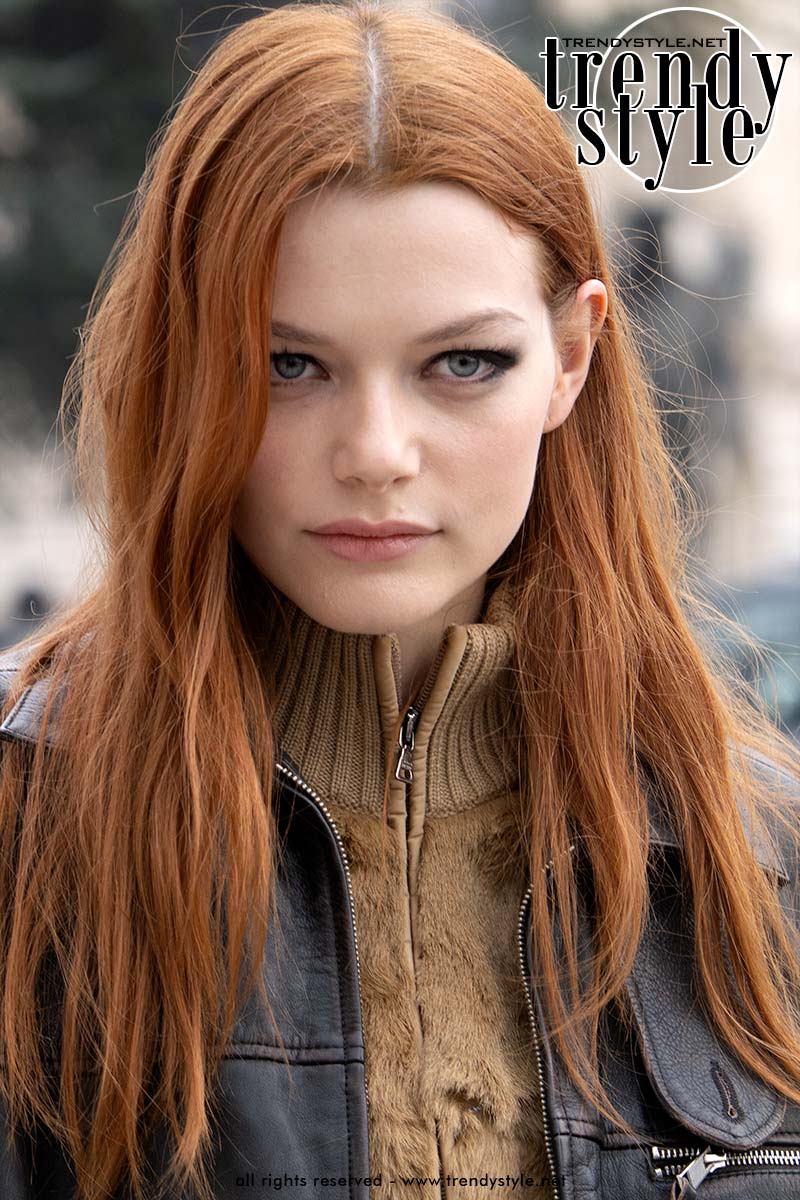 Make-up bij Chanel. Foto Charlotte Mesman