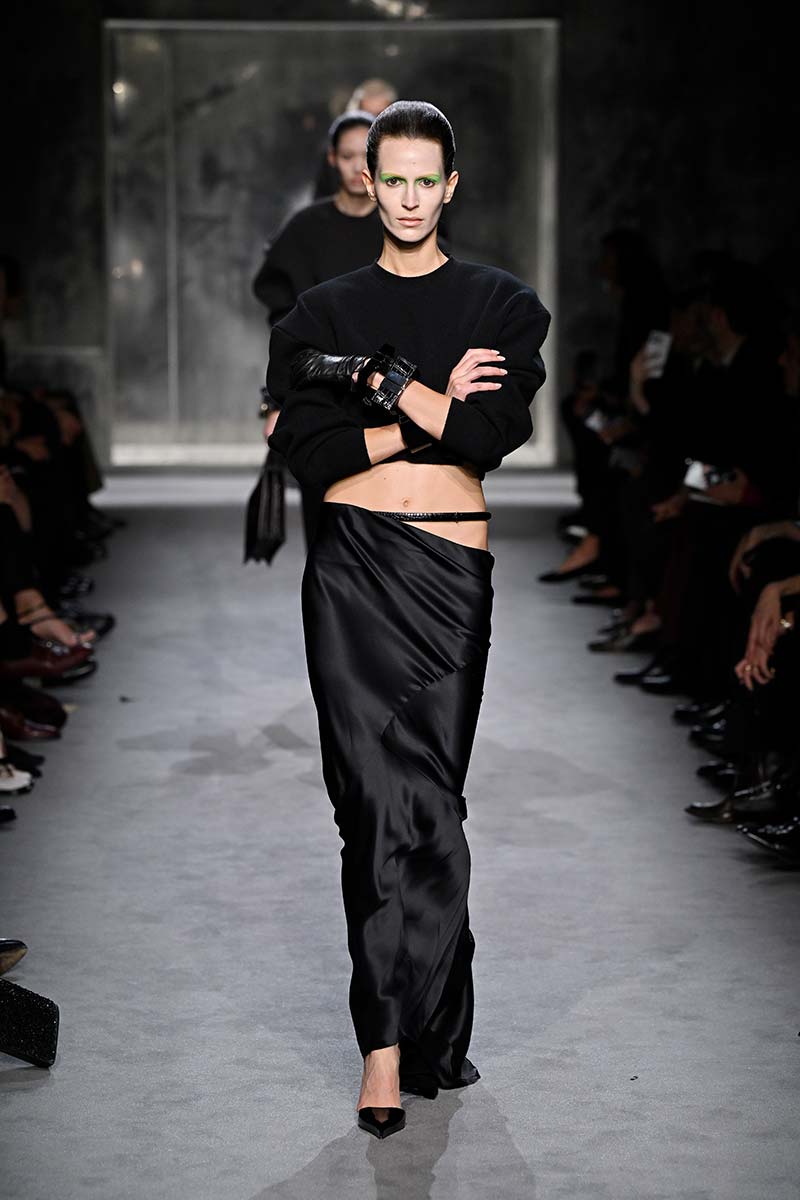 Dit zijn de rokkentrends voor herfst winter 2025‑2026 die je moet kennen. Photo courtesy of Tom Ford
