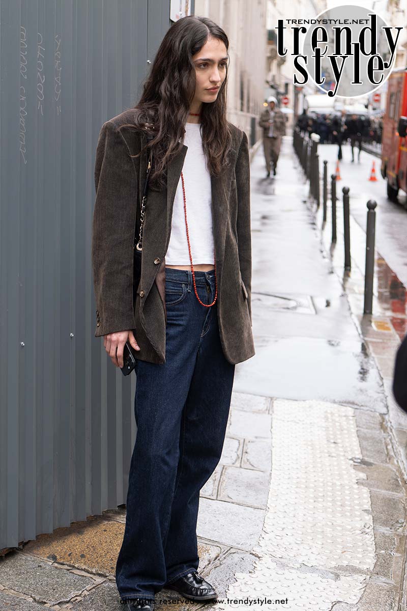 Zo modellen off-duty kleden zich: minimalistisch, cool. Foto Charlotte Mesman