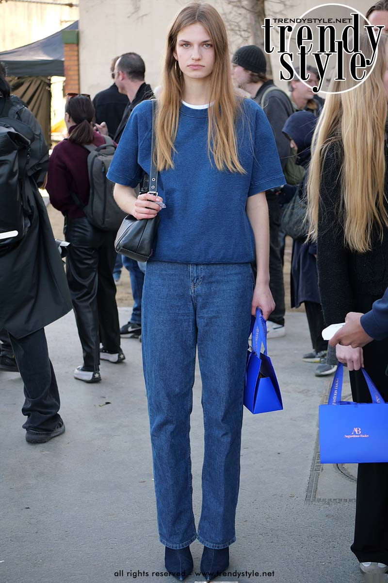 Zo modellen off-duty kleden zich: minimalistisch, cool. Foto Charlotte Mesman
