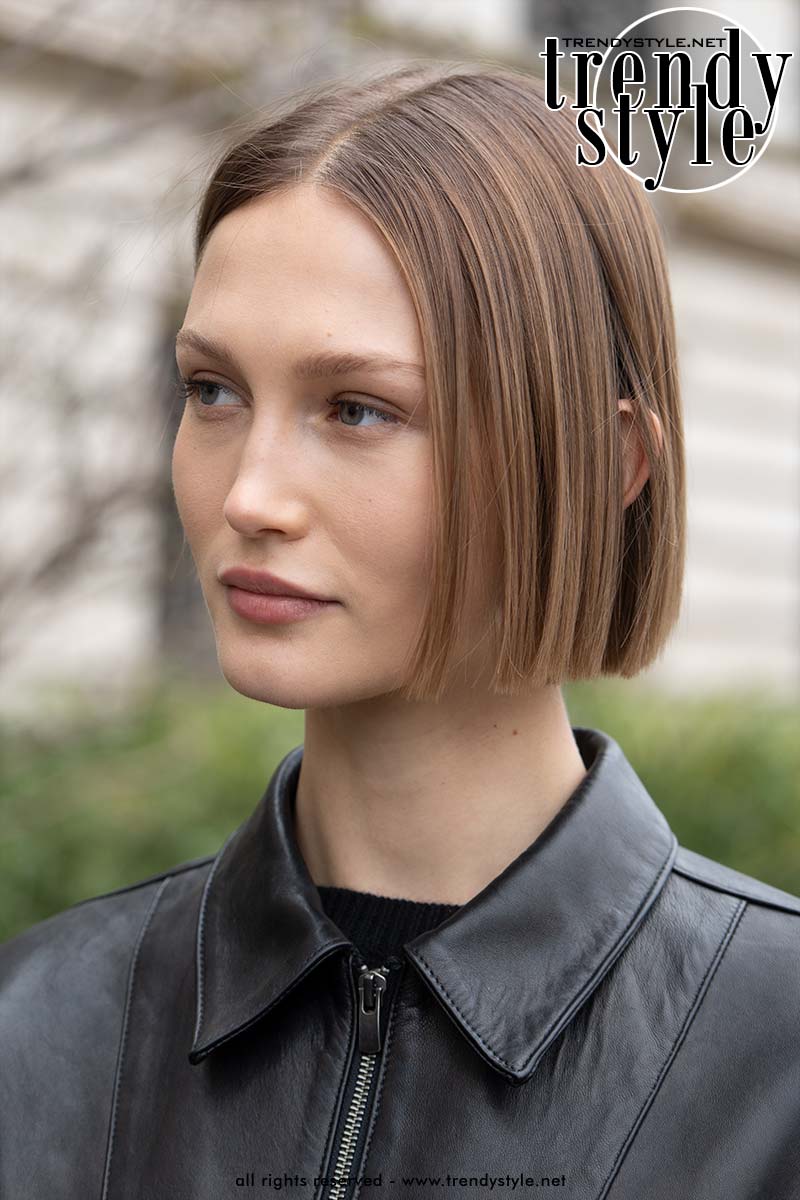 Dit rechte bobkapsel is minimalistisch en edgy! Iets voor jou? Foto Charlotte Mesman