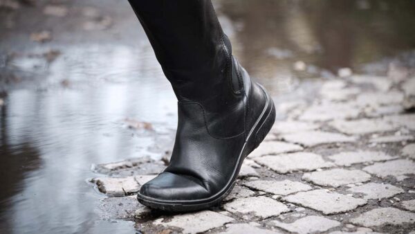 Hoge laarzen zijn dé trend! Dit zijn de grootste laarzen trends voor winter 2025