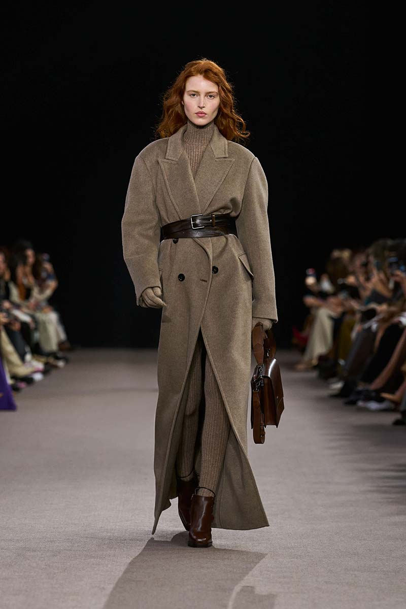 Dit zijn de nieuwste winterjassen volgens Max Mara. Photo courtesy of Max Mara FW 2025 2026