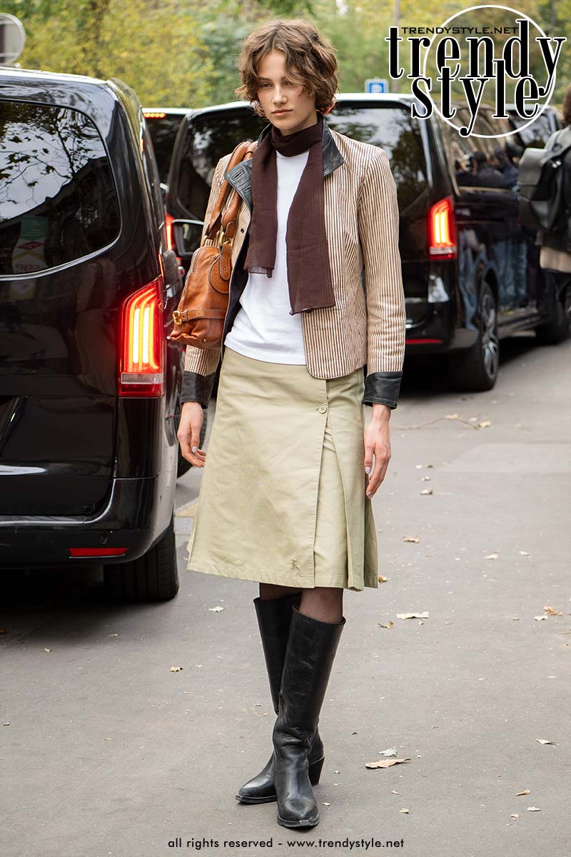 Met deze laarzen spotten we de fashion modellen in Parijs. Foto Charlotte Mesman