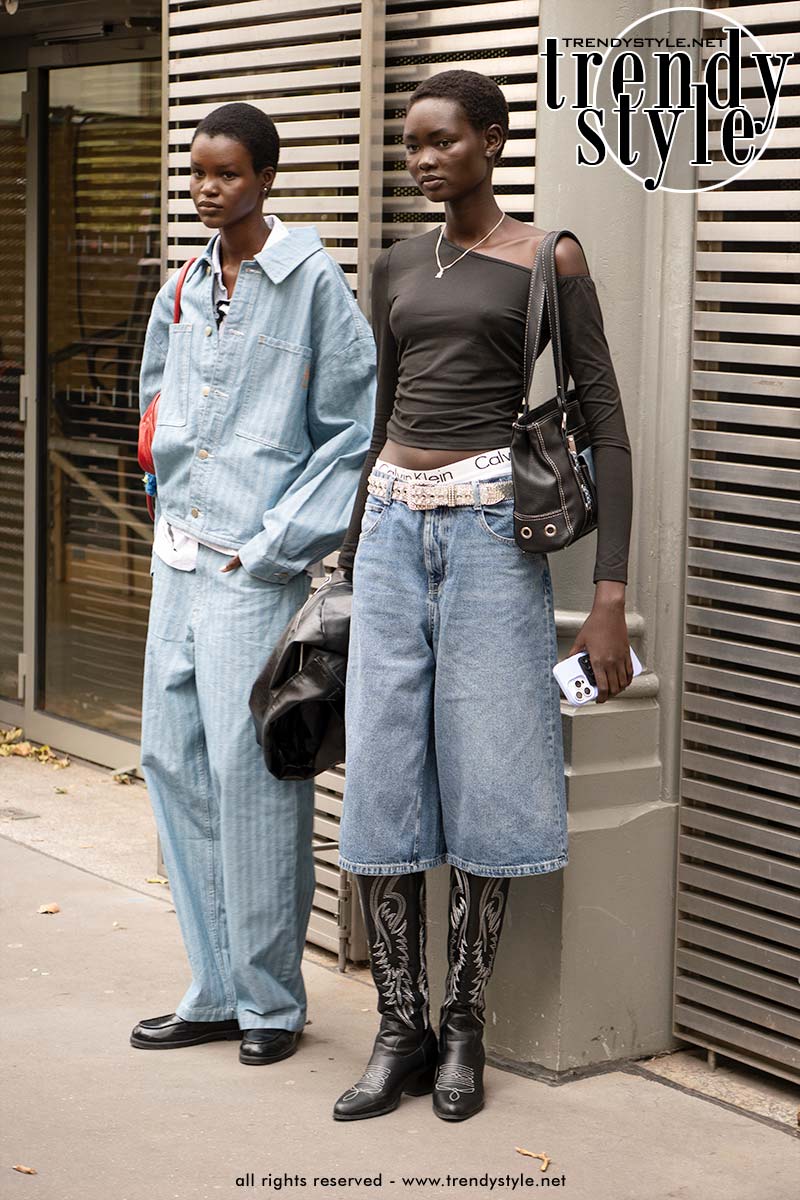 Met deze laarzen spotten we de fashion modellen in Parijs. Foto Charlotte Mesman