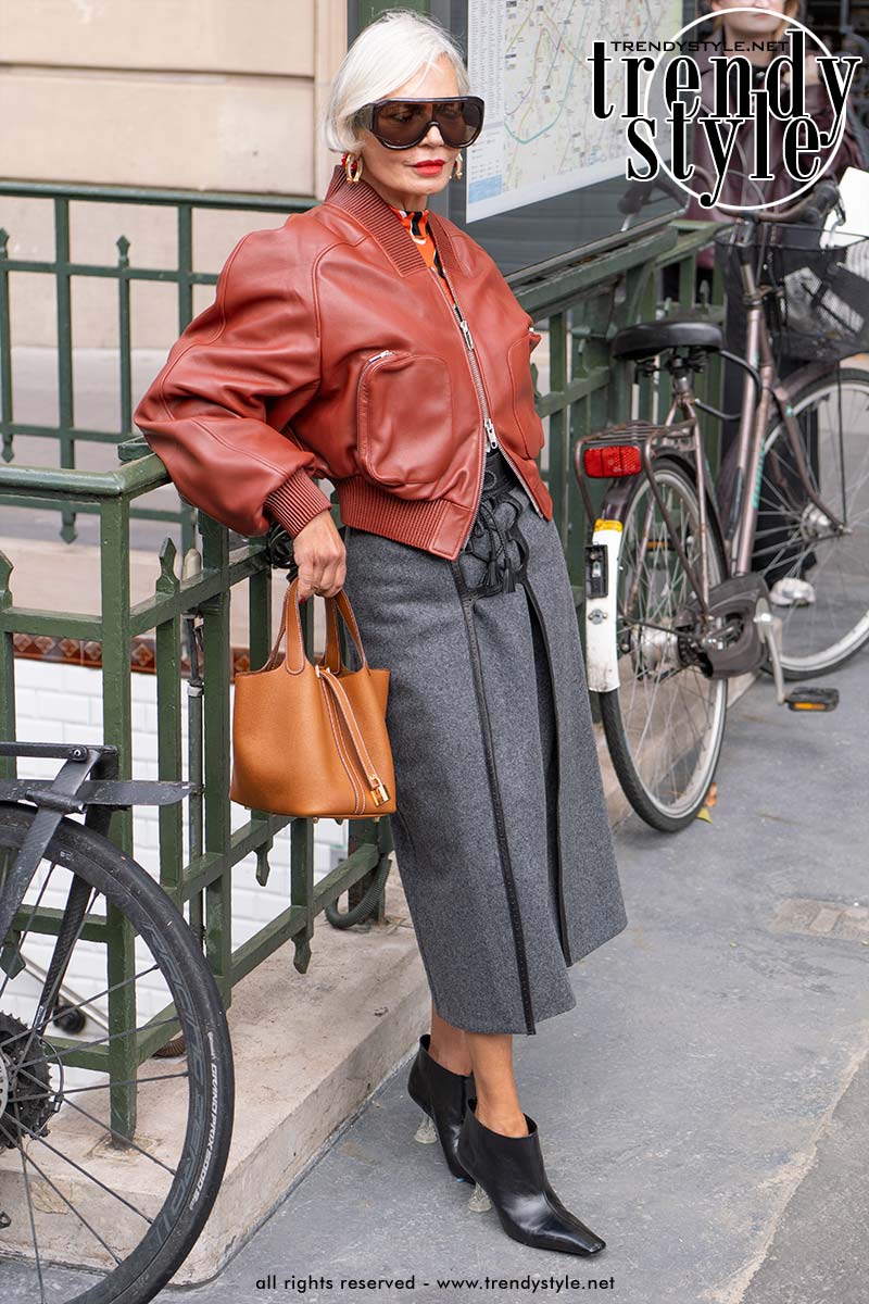 Grece Ghanem met wrap-around zonnebril. Foto Charlotte Mesman