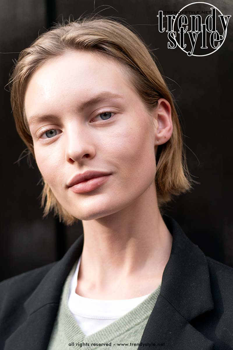 Haartrends 2025. Bobkapsels: laten knippen of gewoon faken? Foto ADVERSUS