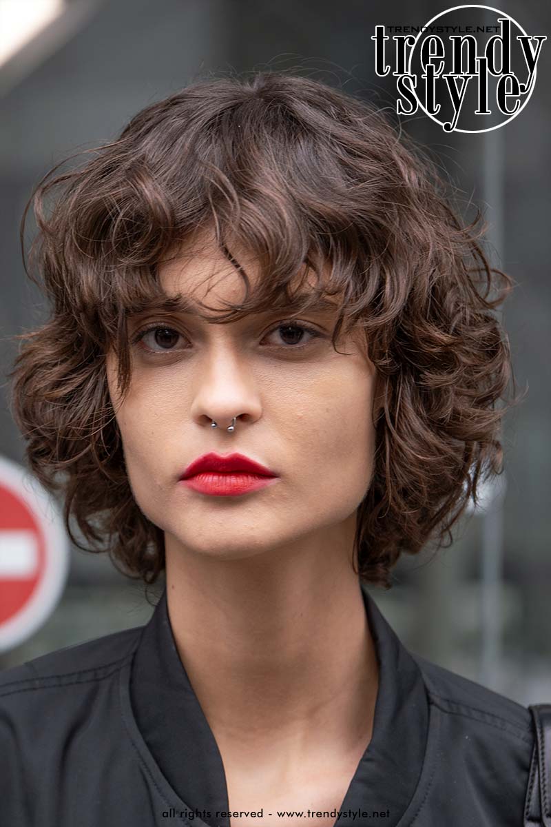 Het coolste kapsel van 2026: de butterfly cut, nu ook als butterfly bob! Foto ADVERSUS