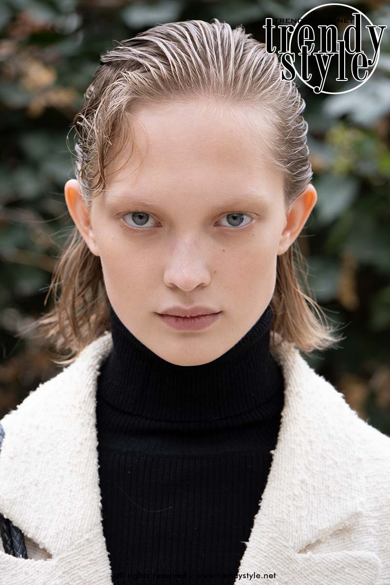 Een imperfecte wet look bij Loewe. Foto Charlotte Mesman