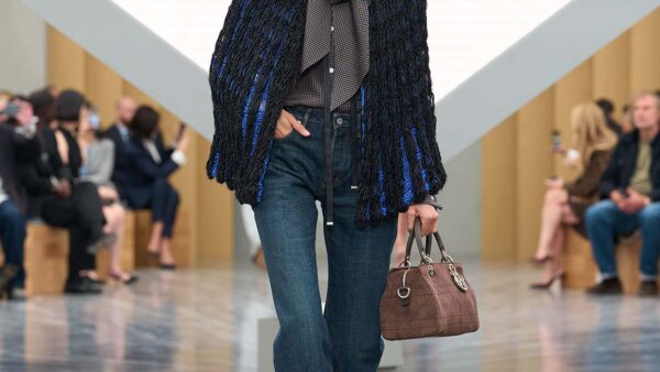 Spijkerbroeken 2026. Photo courtesy of Dior