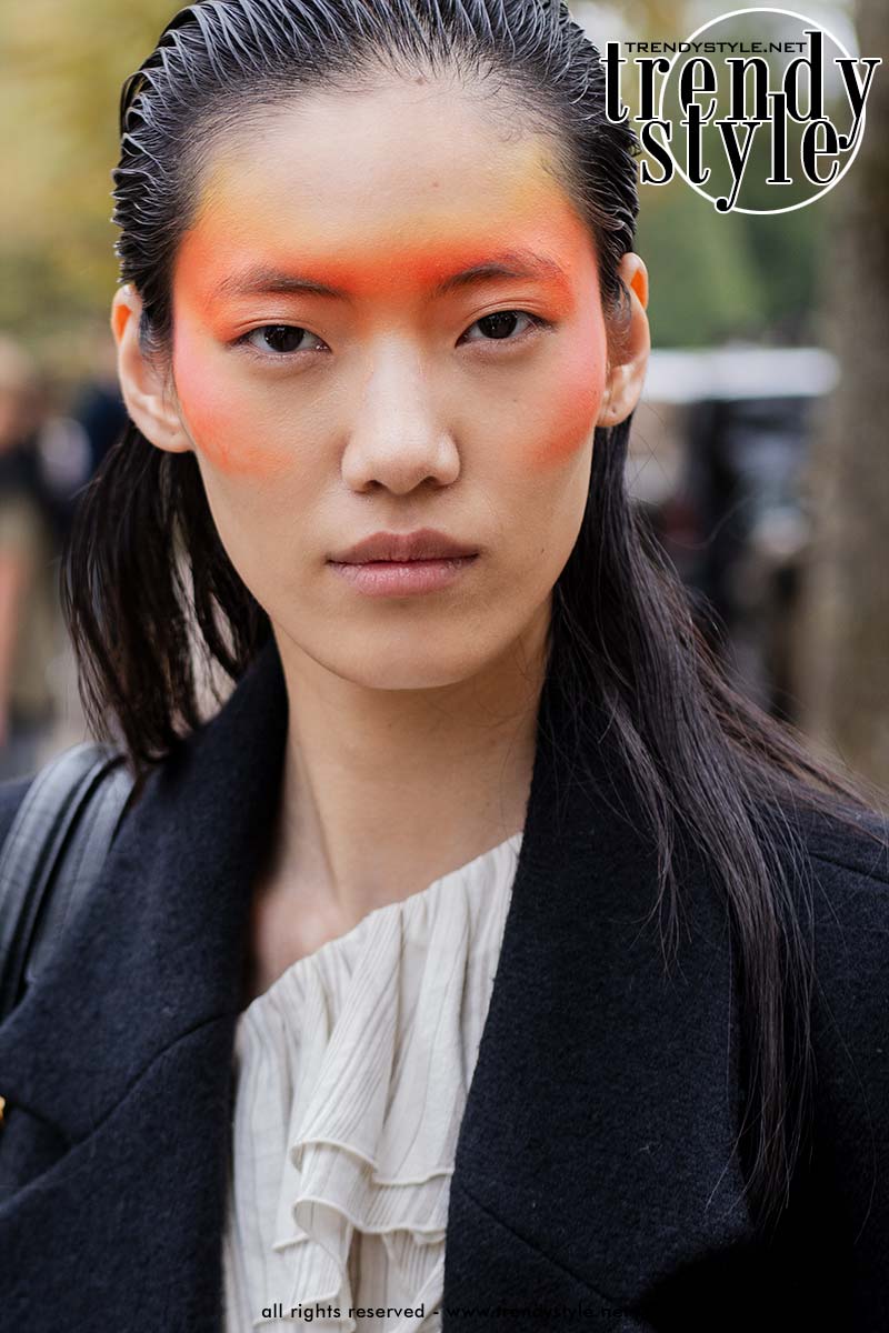 Dé haartrend voor 2026: wet-lookkapsels met een verrassende twist. Foto ADVERSUS