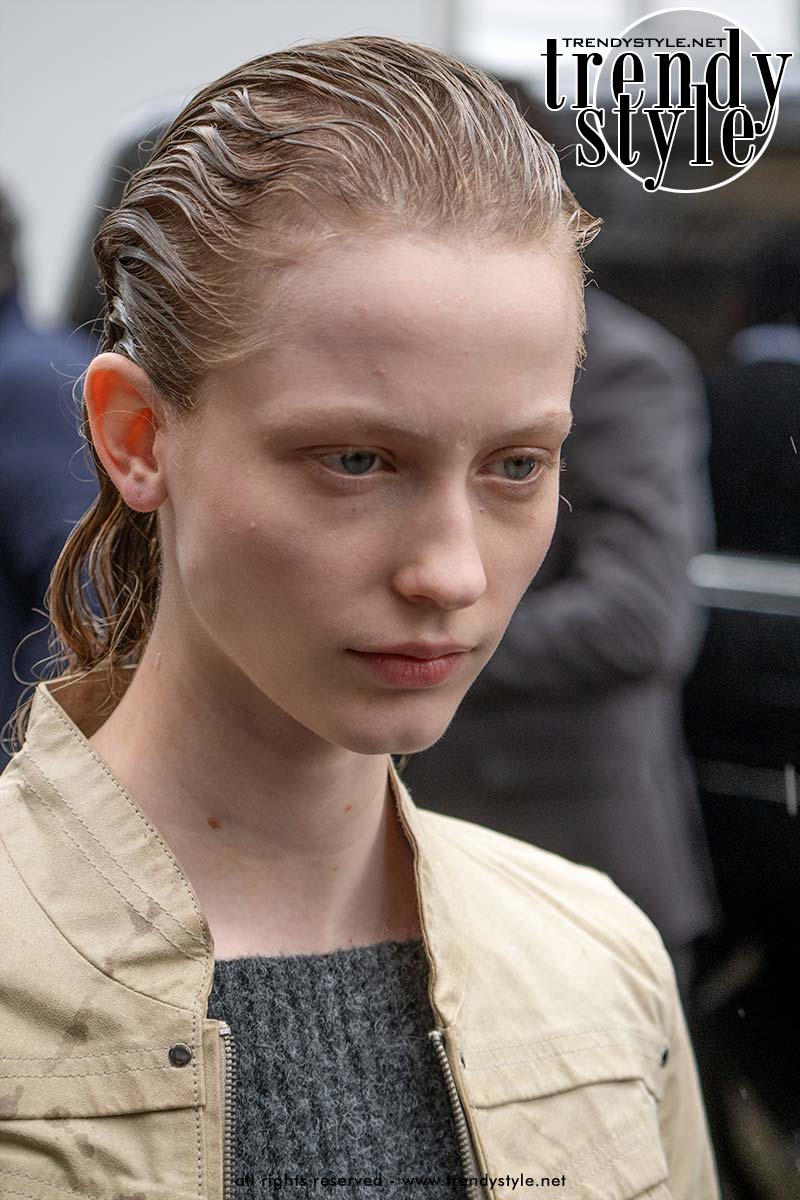 Hotte haartrend: slicked-back kapsels voor lente zomer 2026. Foto Charlotte Mesman