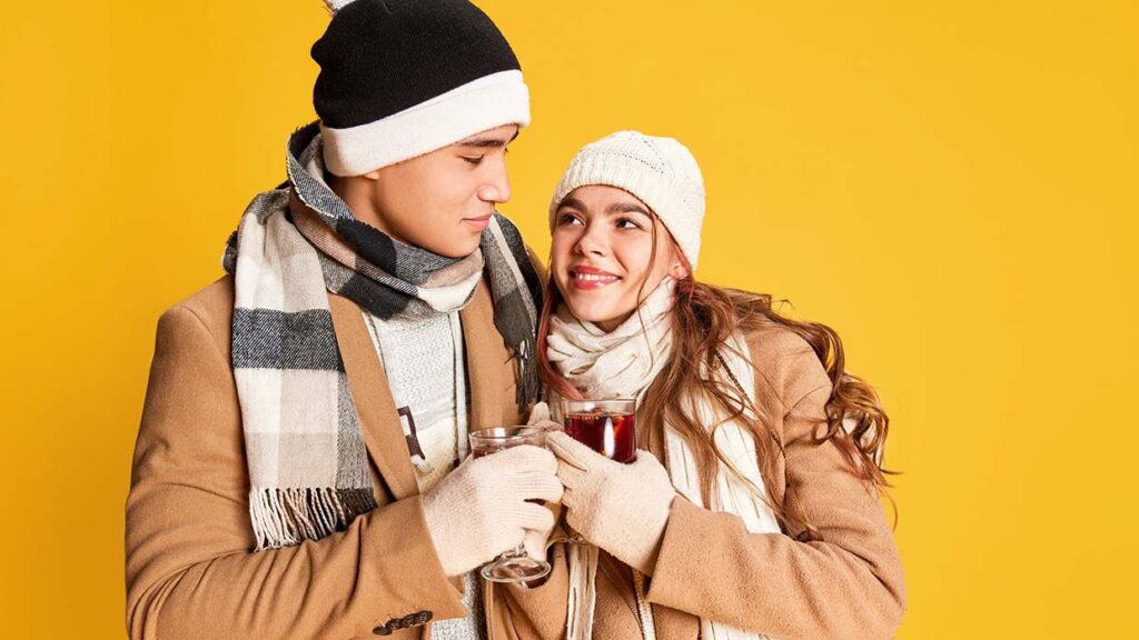 Dit zijn de must-have winterjassen voor haar en hem in winter 2026