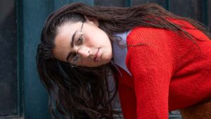 Vijf grote brillentrends 2026. Foto Charlotte Mesman